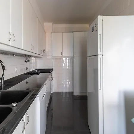 3 Bedroom House In Cascais, 15 Min Walking To Beach With Parking Spot * Estoril